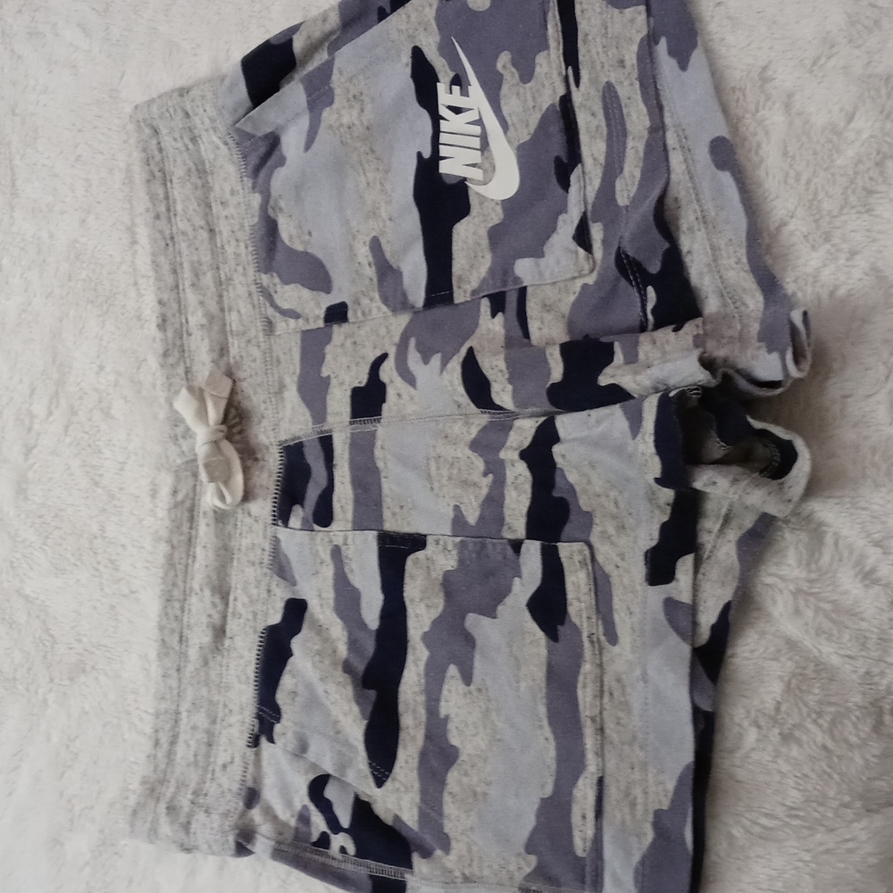Nike Shorts Size M